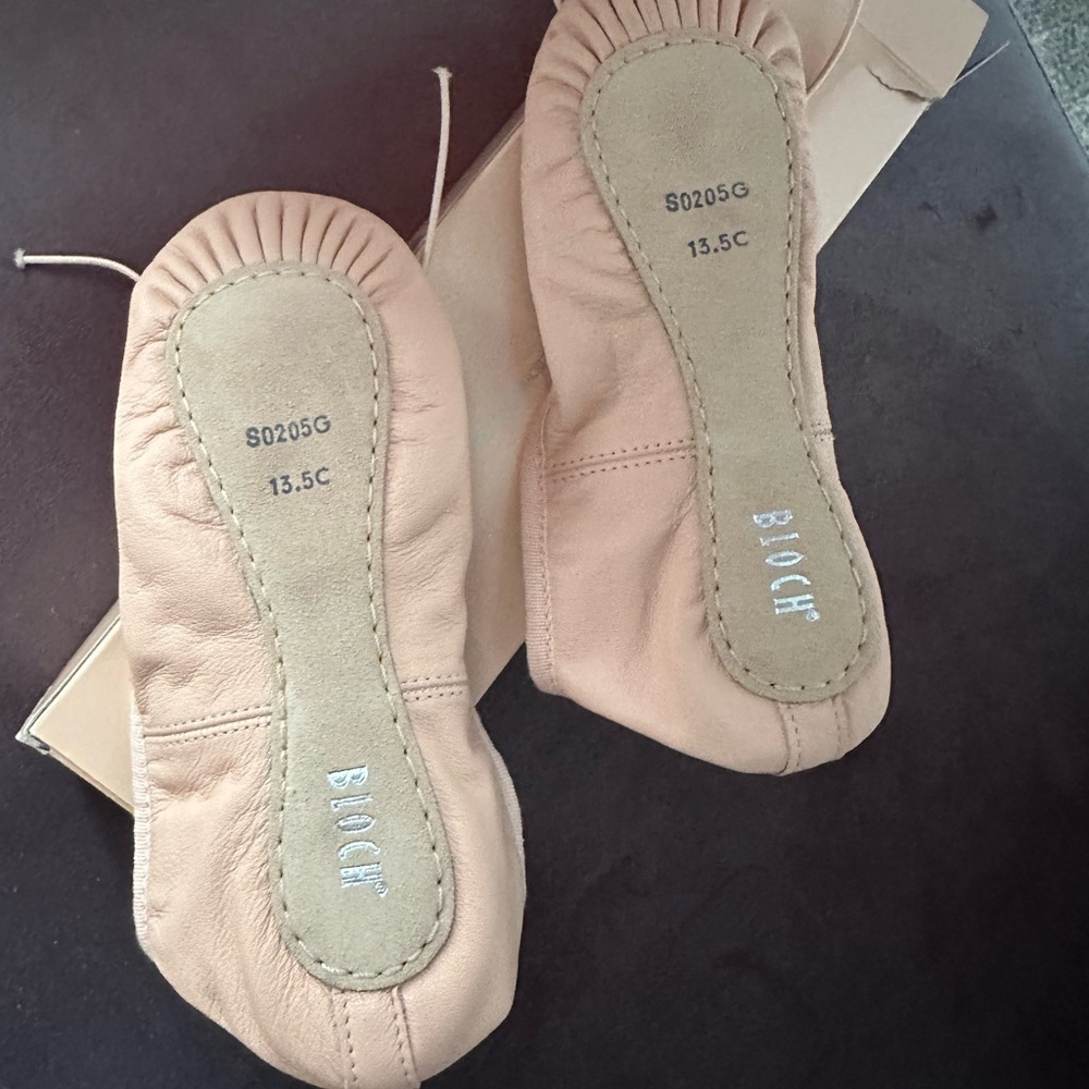 Bloch Light Pink Leather Ballet Shoes